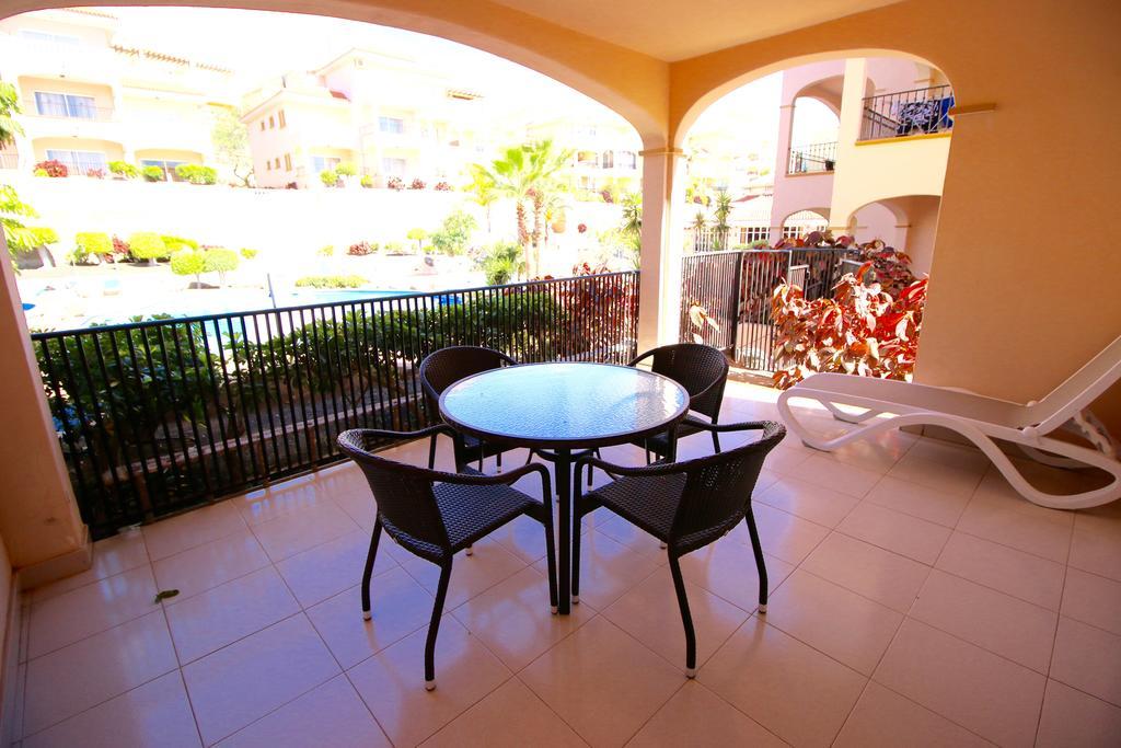Apartment Golf Park Los Abrigos Quarto foto